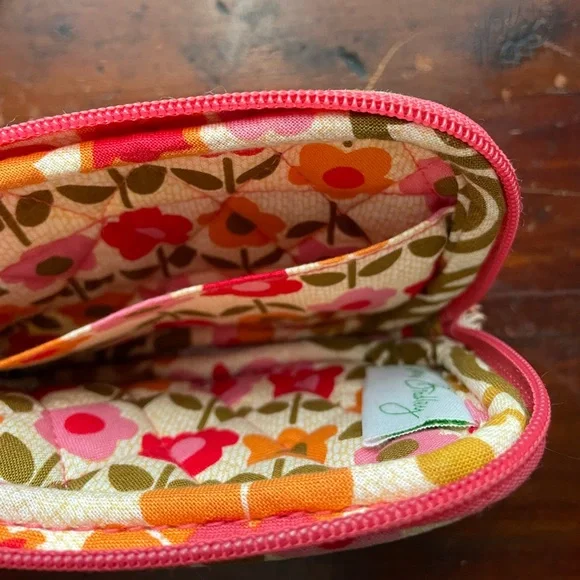Vera Bradley wallet - Picture 2 of 4
